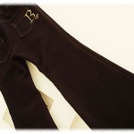 Slim pants ( Trousers ) in Black with embroidery “R”