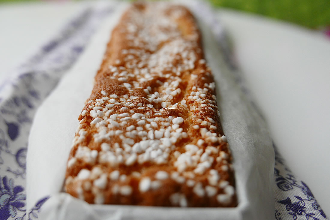 Pound cake with pearl sugar