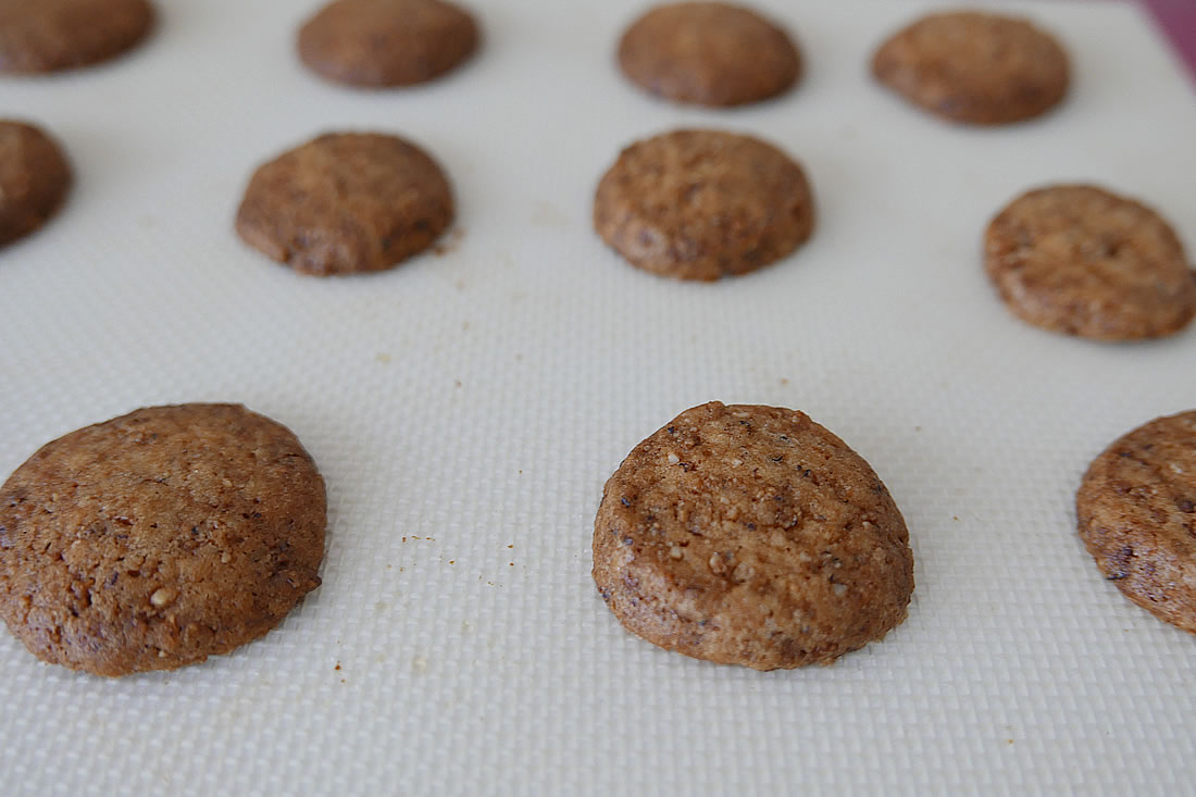 Hazelnut praline cookies