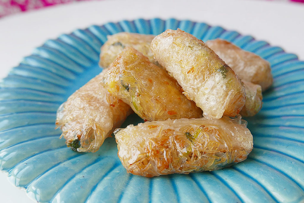 Rice noodle spring rolls