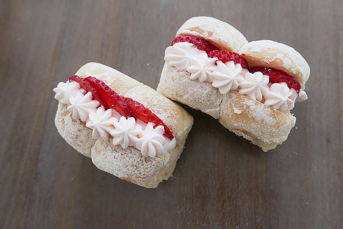 Fluffy white bread - pull apart "chigiri pan" style 18x18cm square mold