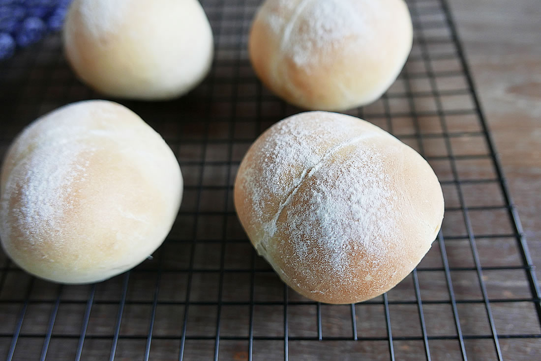 Soft white bread buns with tofu - bread maker