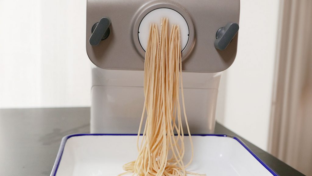 Homemade Egg Ramen w Philips Pasta Maker Dans la lune
