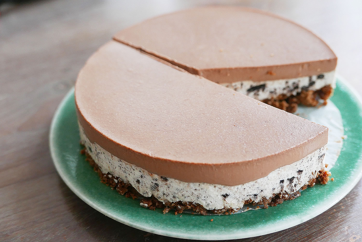 Oreo layer cake
