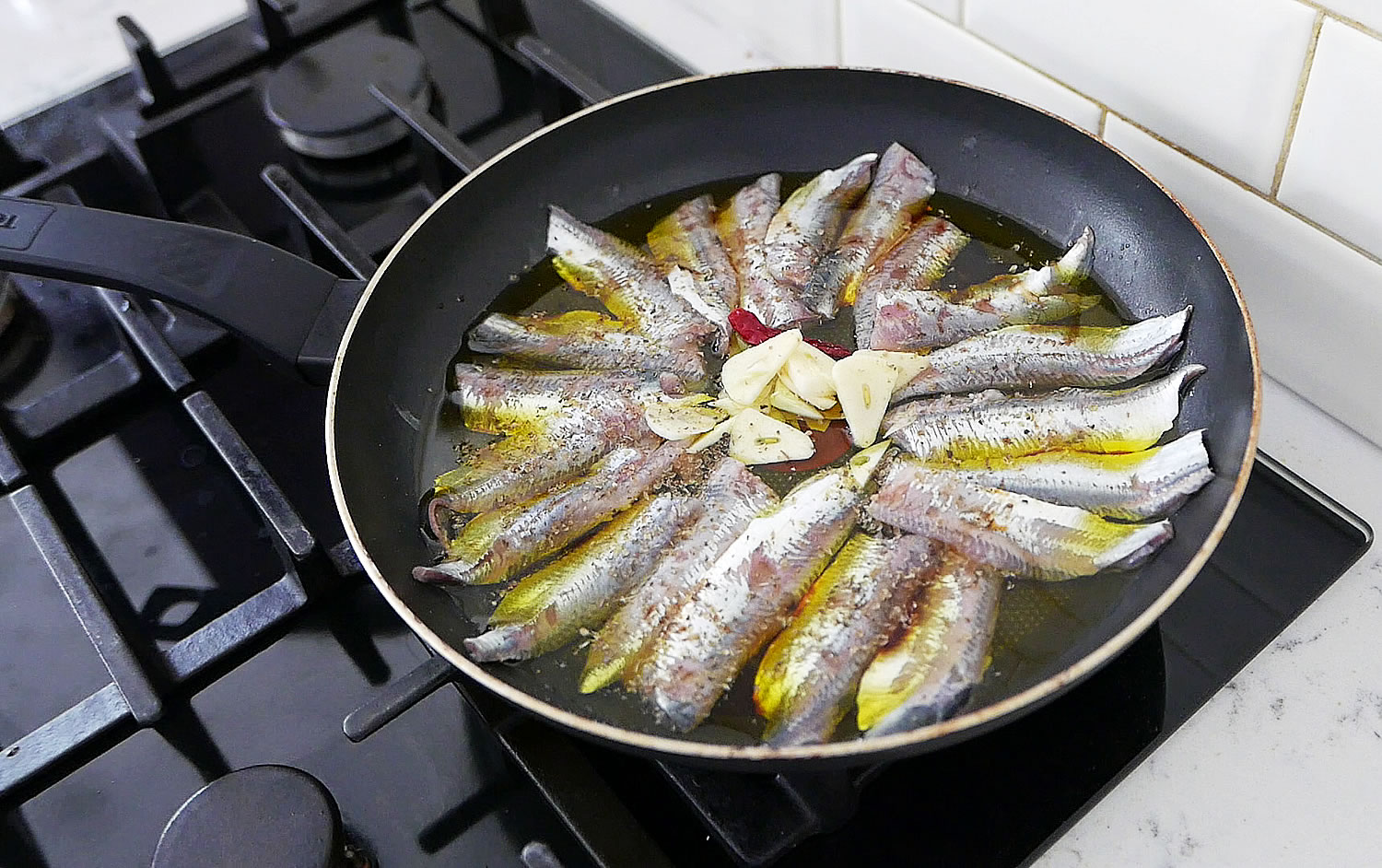 Homemade Olive Oil Sardines オイルサーディン Dans la lune